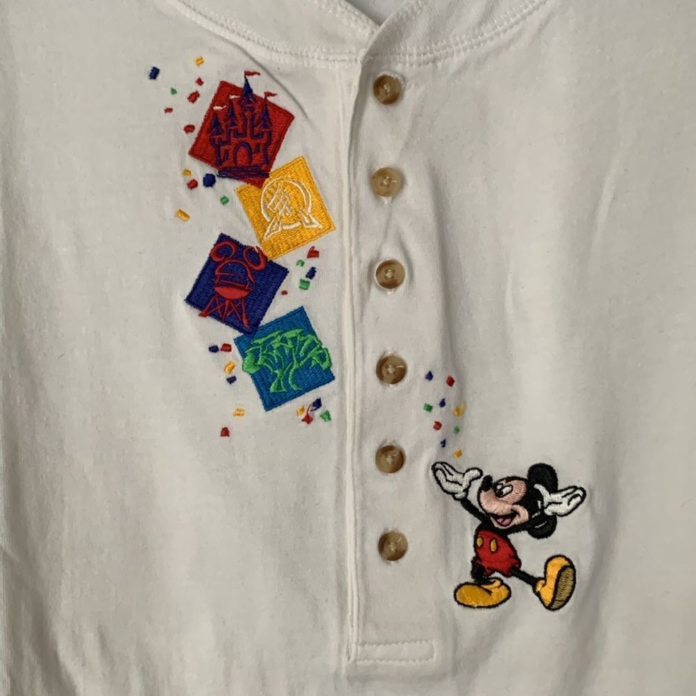 VTG Walt Disney World White Embroidered Men’s Polo Shirt Short Sleeve Size XL - Picture 2 of 6